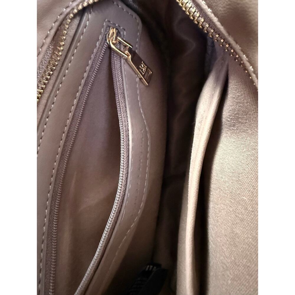Badgley Mischka Quilted Taupe Crossbody Bag Gold Chain Beige Purse - Picture 7 of 14